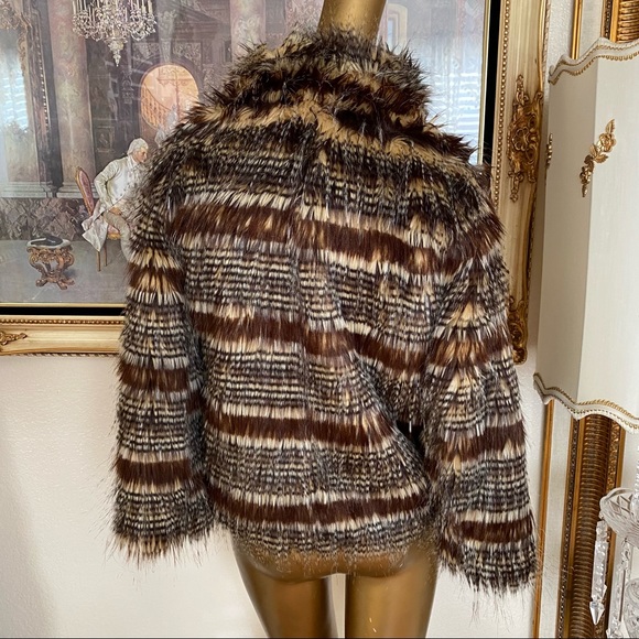 Romeo & Juliet Couture Faux Fur Jacket - Picture 2 of 10